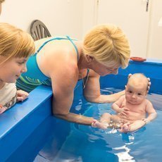 Plavn s miminkem: Jak, kde a pro zat s vanikovnm