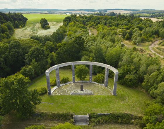 �vehl�v pam�tn�k