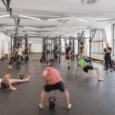 Chcete letos kone�n� u cvi�en� vydr�et? Tren�r rad� n�kolik jednoduch�ch krok�