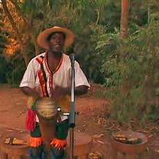 Cestománie: Uganda – Nil jako refrén Cestománie: Uganda – Nil jako refrén