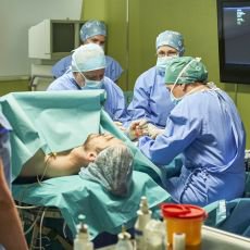Ordinace v růžové zahradě 2 - Jako smyslů zbavená Ordinace v růžové zahradě 2 - Jako smyslů zbavená