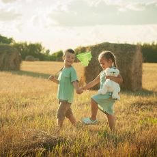 Od h�dek o hra�ky k respektu: Jak se d�ti u�� ��t s ostatn�mi