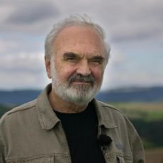 Zden�k Sv�r�k slav� jubileum a �esk� televize s n�m