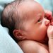 10 mýtů a pověr o kojení