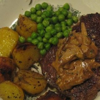 FOTKA - Steak Diane s restovanmi bramborami