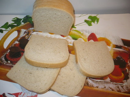 FOTKA - Bl toastov chleba