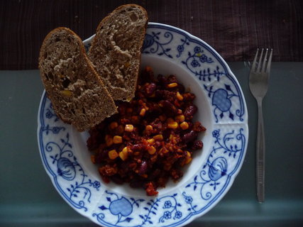 FOTKA - Bulharsk fazolov hrnec s rajaty a paprikami