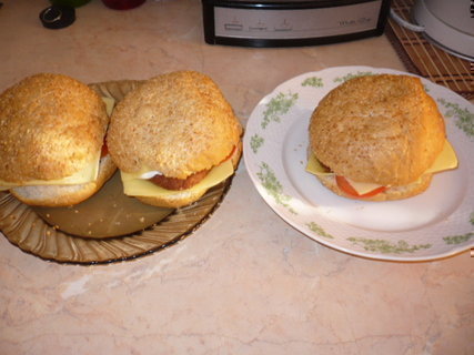 FOTKA - Grilovan hamburger ze dvou mletch mas